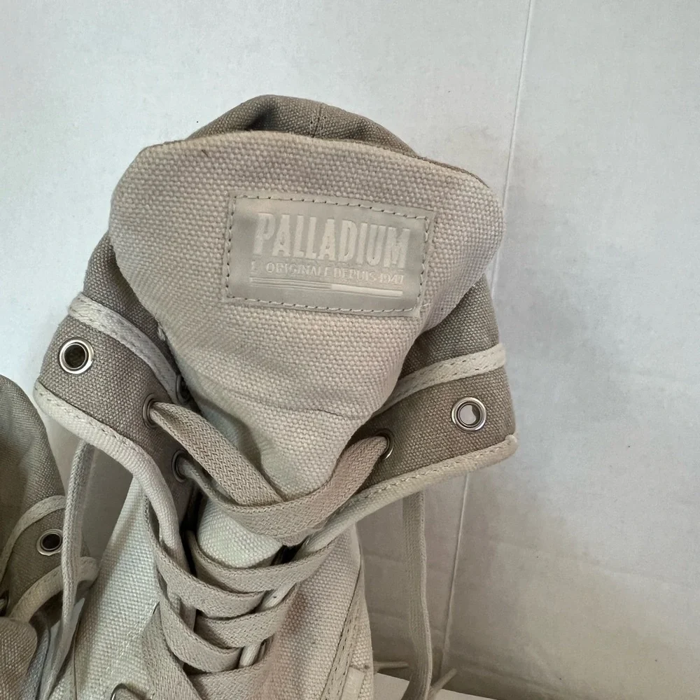 Palladium Baggy Fold-Over Boots in Cream - Picture 5 of 7